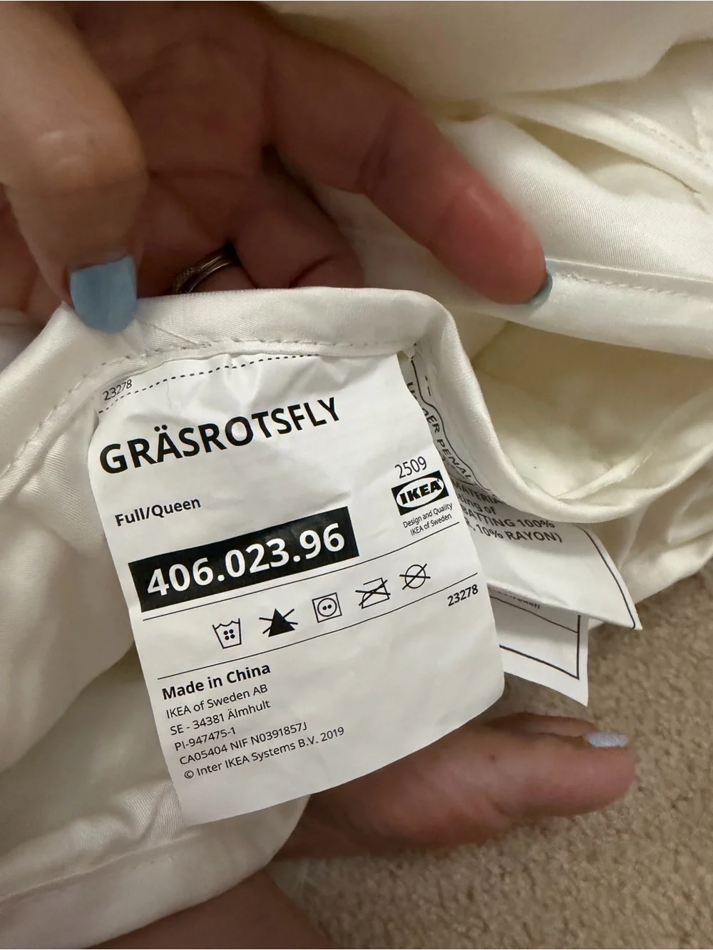 IKEA GRÄSROTSFLY Duvet Insert in White